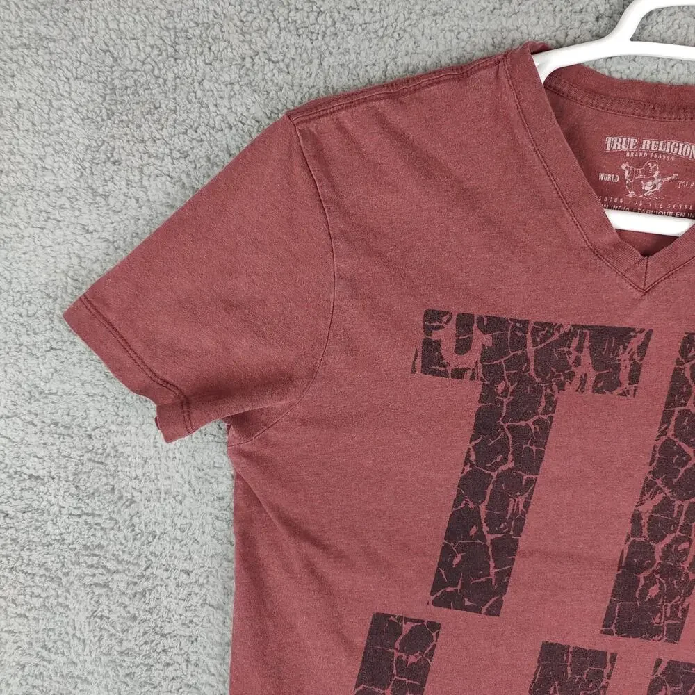 True Religion Shirt Red Men's Medium Short Sleeve Crew Neck Burgundy Graphic